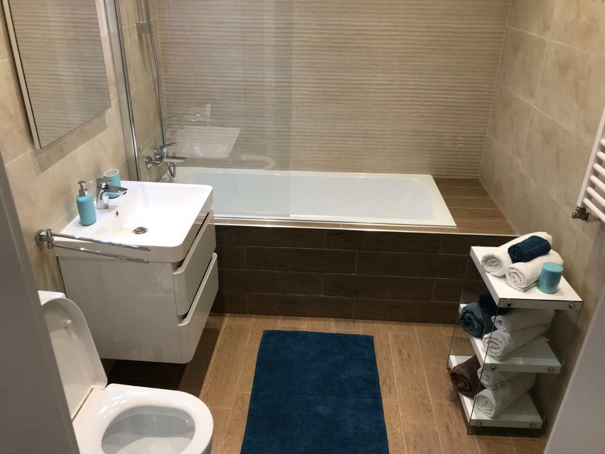 Luxury Flat 9 Near Metro Leilighet Bucureşti Eksteriør bilde
